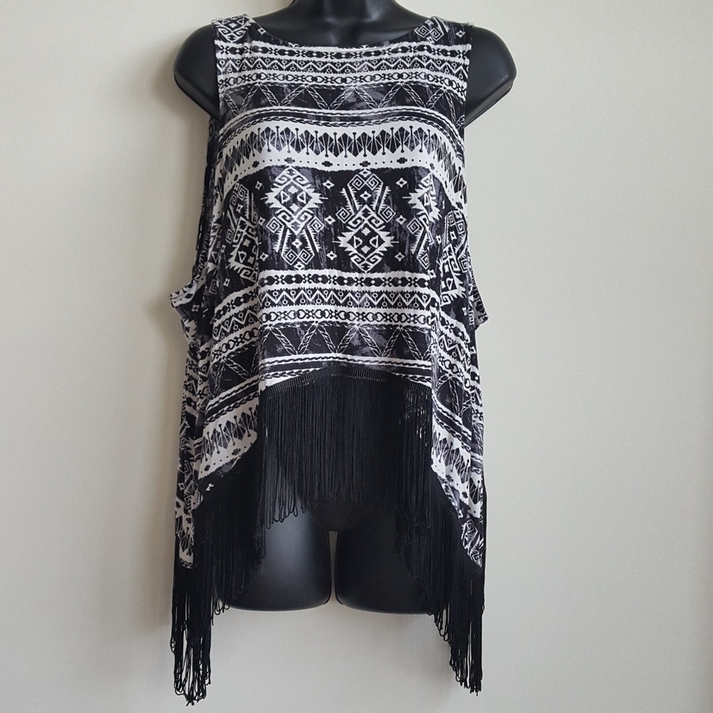 Tolula Geometric Print Sleeveless Top w/ fringe